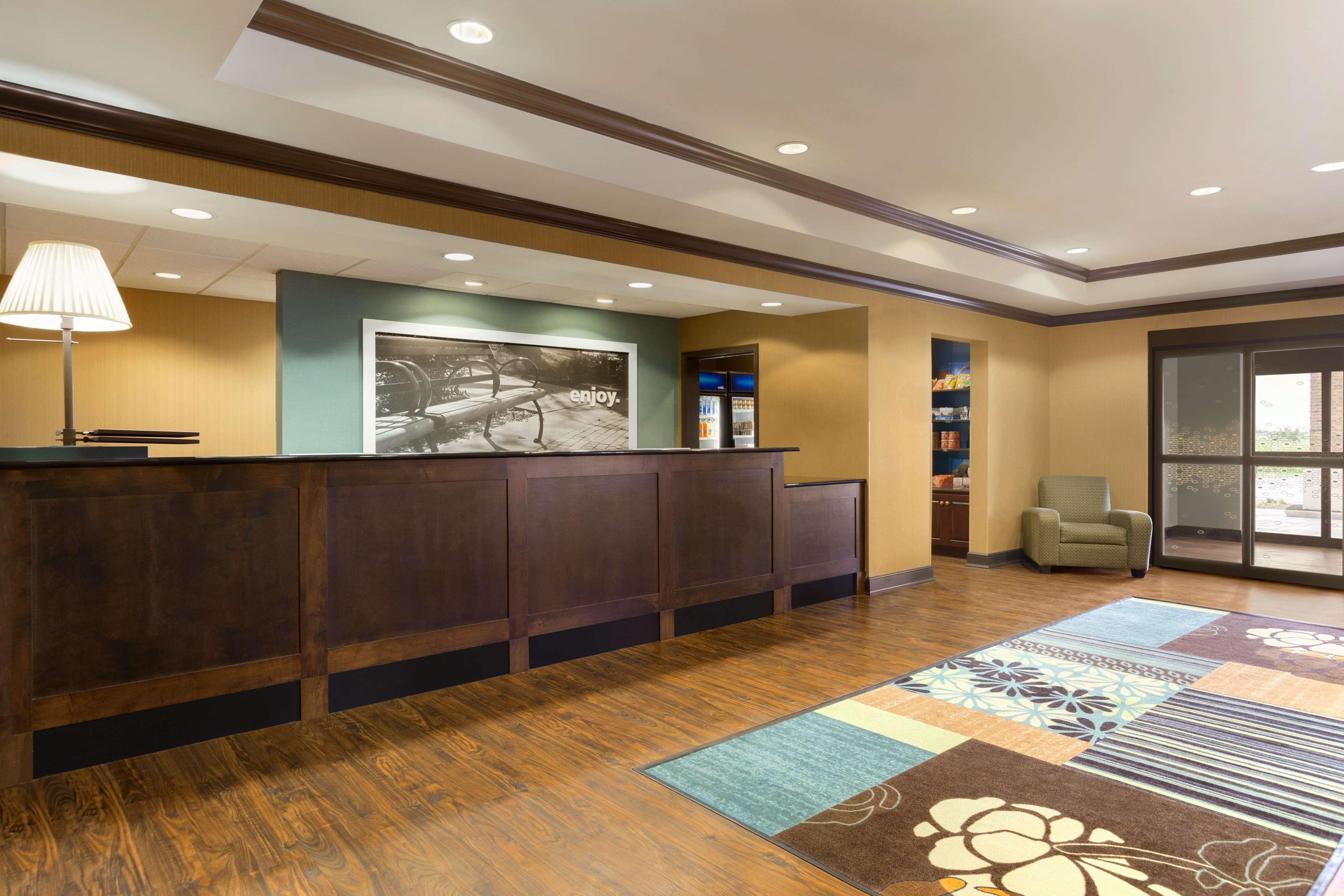 Hampton Inn Stow Exterior photo